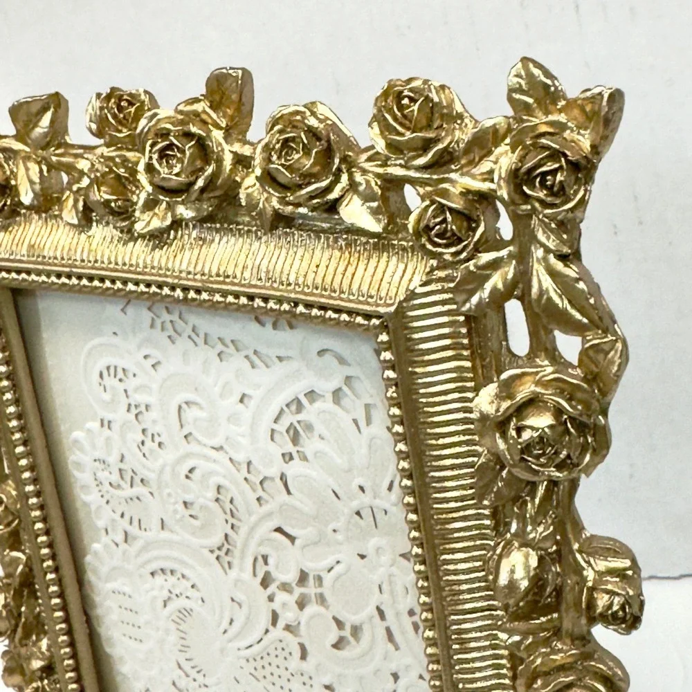 Vtg Gold Rose Picture Frame 4x6 Ornate Resin Floral Hollywood Regency Table/Wall